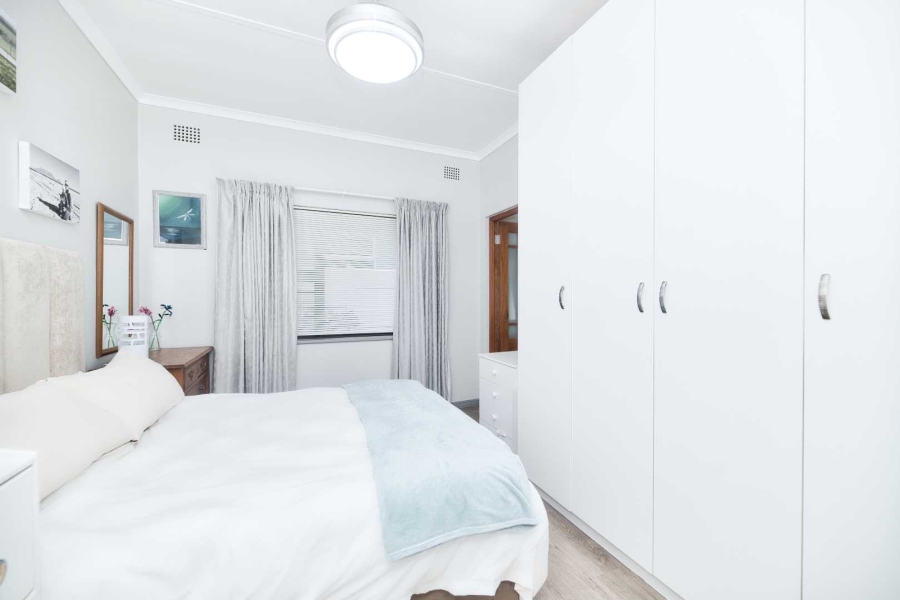 4 Bedroom Property for Sale in Voelklip Western Cape